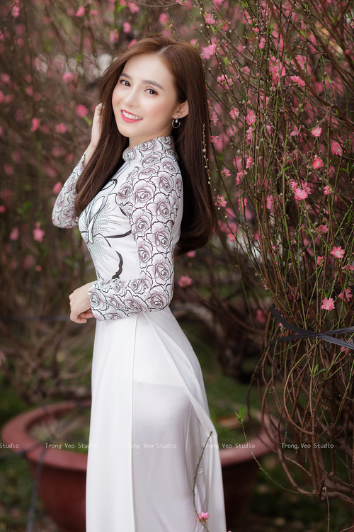 开云中国-防守如铁壁！佛罗伦萨一身铁血形象备受瞩目，佛罗伦萨新帅