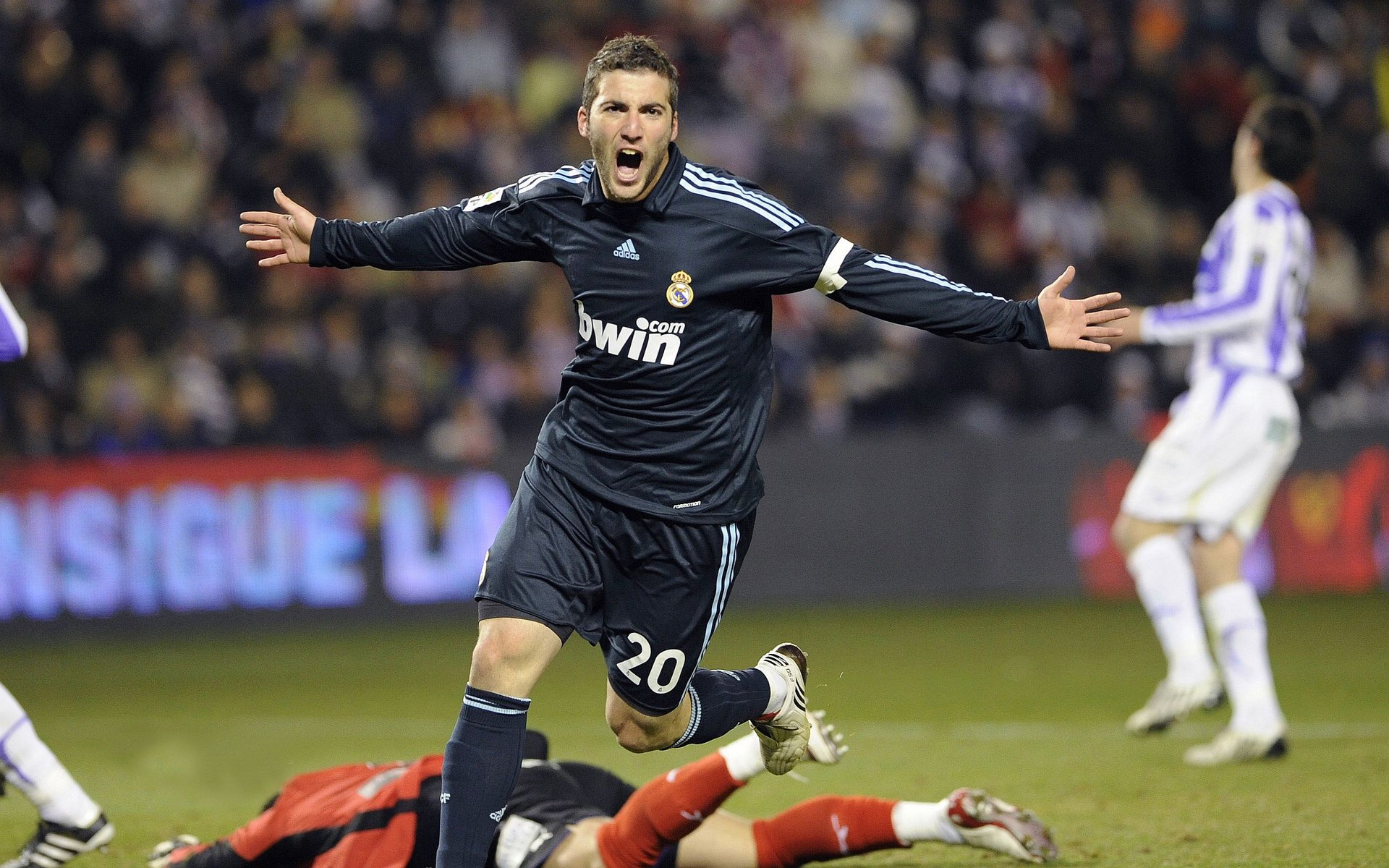 开云网址入口-欧冠的“天时地利人和”——最佳比赛环境盘点，欧冠谁赢